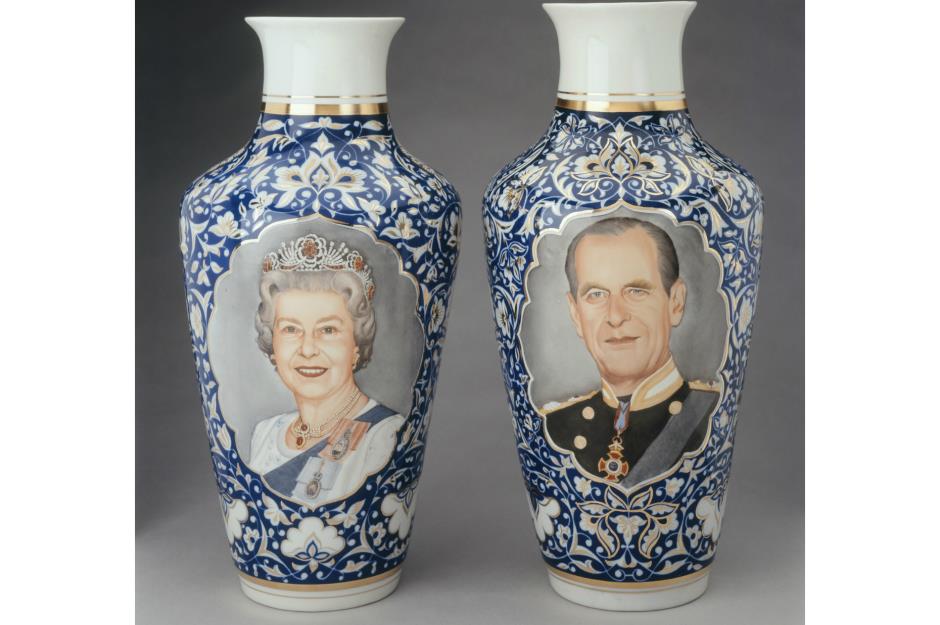 Pair of Vases − Uzbekistan